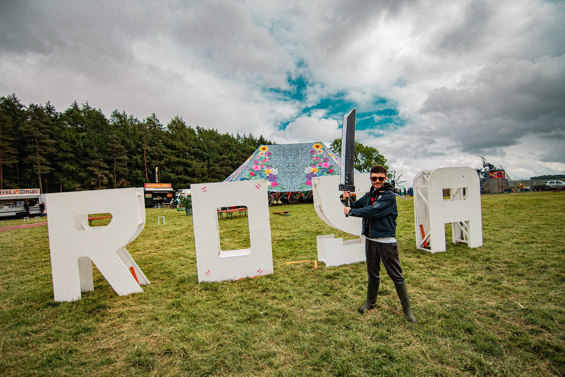 Vivec sword portrait at Rosa Festival